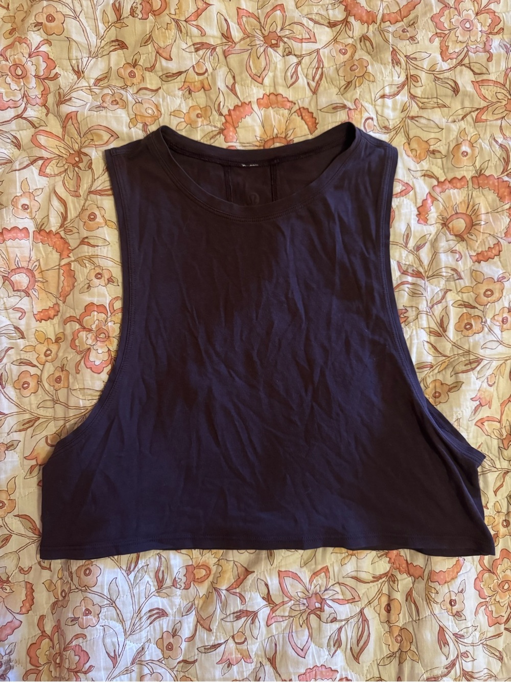 Lululemon Women's Maroone Cropped Tank Top- fits like a 6
